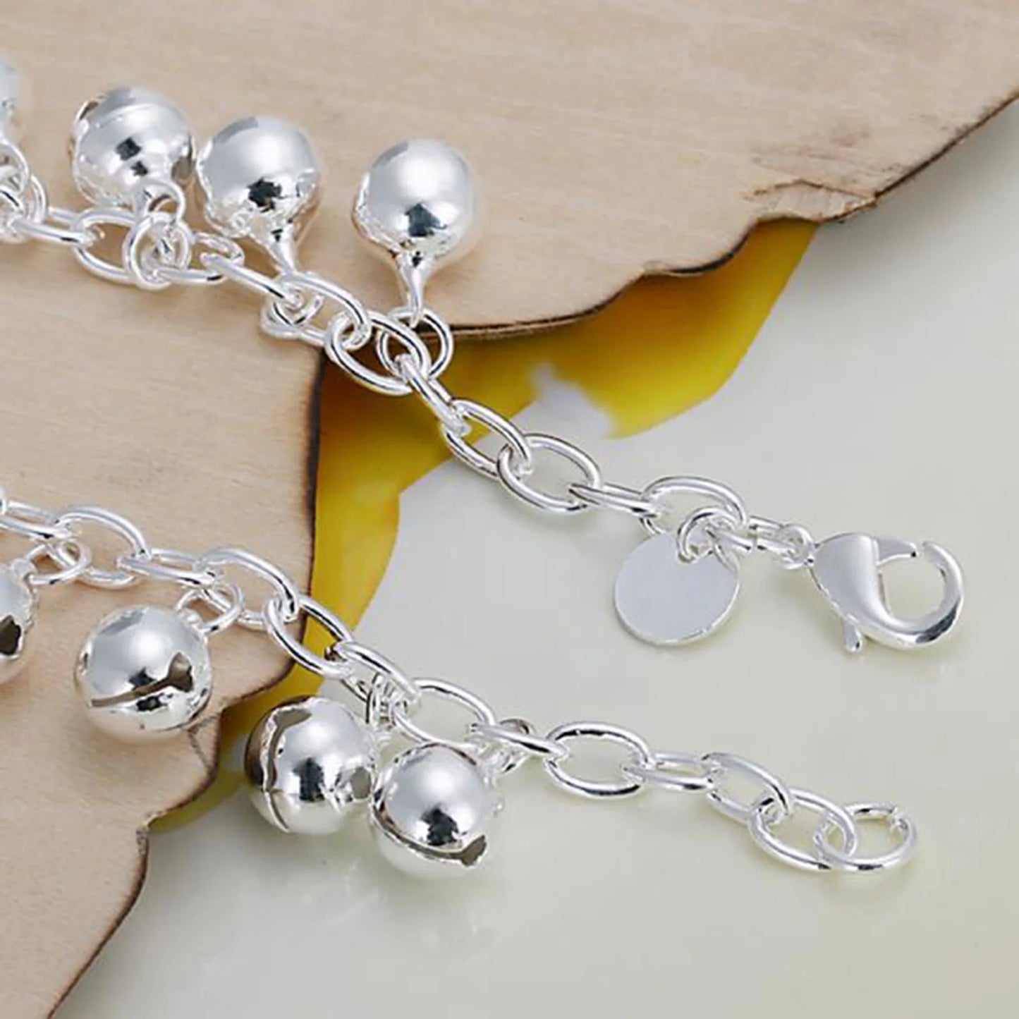 Fashion Female Bell Chain Bracelet Delicate Appearance and Excellent Texture Bracelet for Women Girls Jewelry Gifts