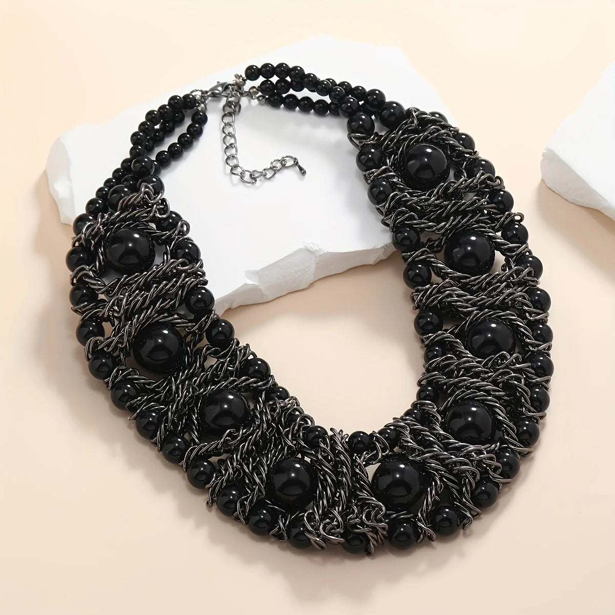 Women's exaggerated woven necklace, Bohemian wind, suitable for daily holiday gifts to girlfriends and wives