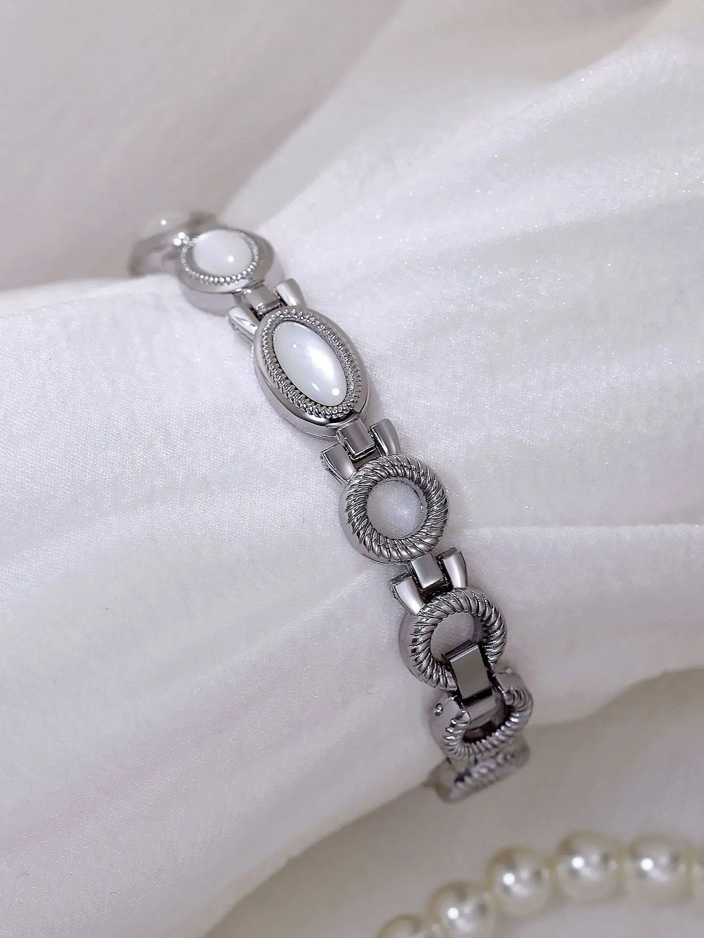 2025 New Women Wrist Watches Luxury Brand Elegant Fashion Ladies Wrist Watches For Female Clock Oval High Quality Gift Dropship