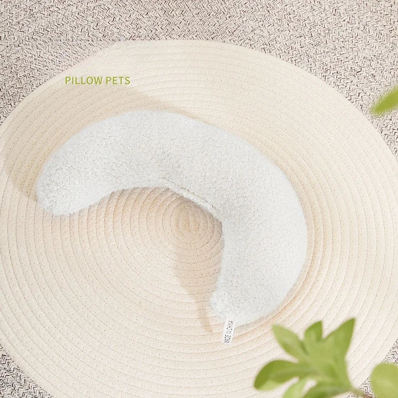 Pet Home Products Small Pillow Soft Cat and Dog Universal Pillow Creative Crescent Shaped Cervical Protection Pet Products