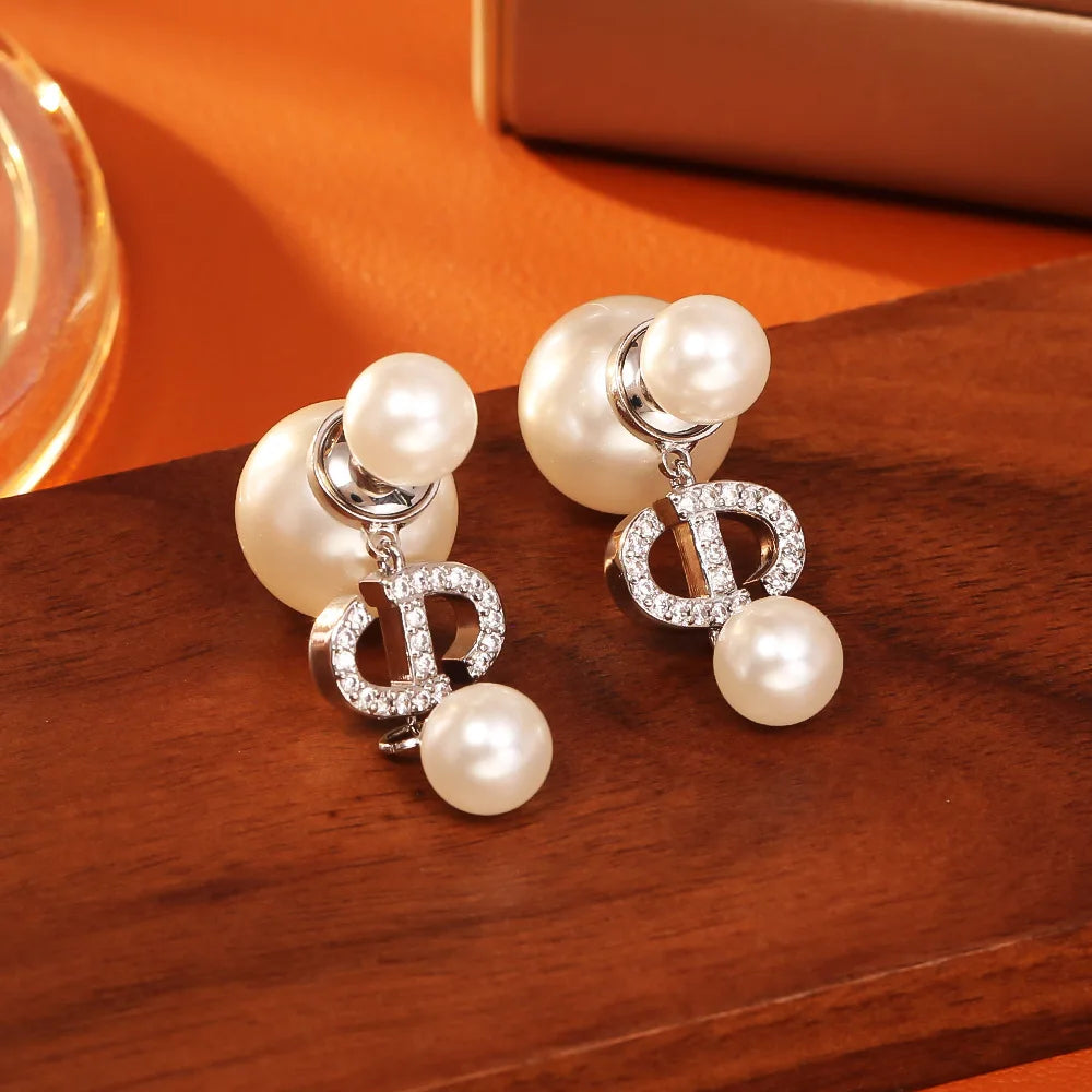 Elegant And Sweet Pearl Earrings Are Suitable For Women To Wear Fashionable Jewelry For Daily Travel, Parties And Banquets