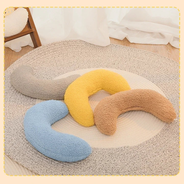 Pet Home Products Small Pillow Soft Cat and Dog Universal Pillow Creative Crescent Shaped Cervical Protection Pet Products
