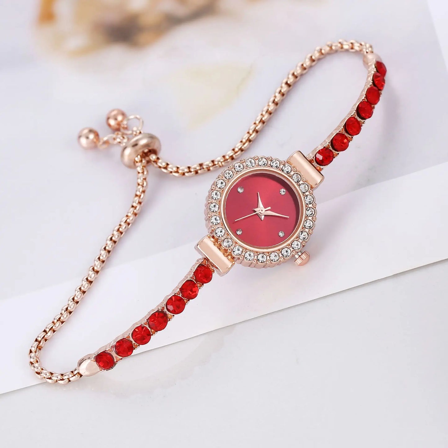 Women's Watches Fashion Exquisite Small Dial Bracelet Analog Quartz Watch（Box Not Included ）