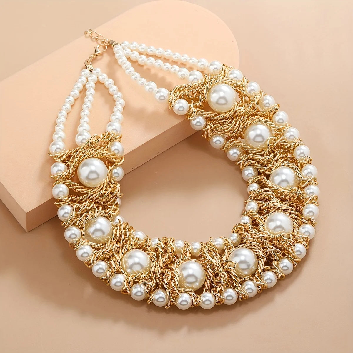 Women's exaggerated woven necklace, Bohemian wind, suitable for daily holiday gifts to girlfriends and wives