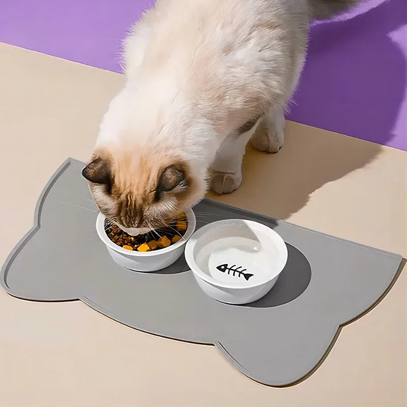 Pet silicone food mat waterproof, anti-slip, dirty, washable and easy to clean, universal tableware mat for cats and dogs.