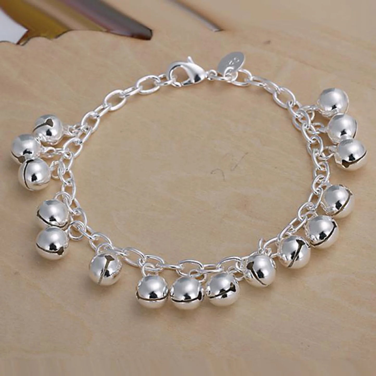 Fashion Female Bell Chain Bracelet Delicate Appearance and Excellent Texture Bracelet for Women Girls Jewelry Gifts