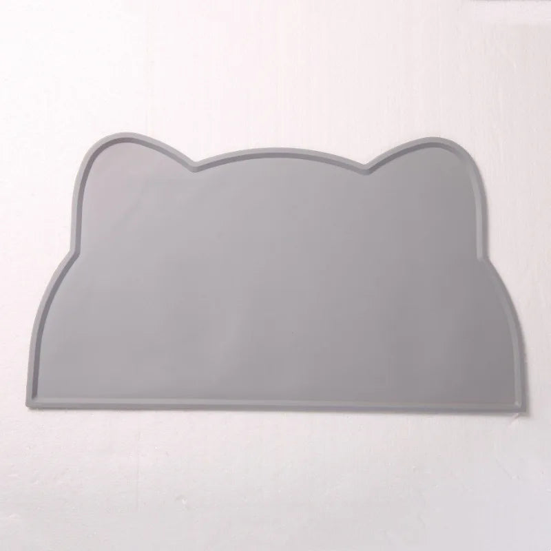Pet silicone food mat waterproof, anti-slip, dirty, washable and easy to clean, universal tableware mat for cats and dogs.