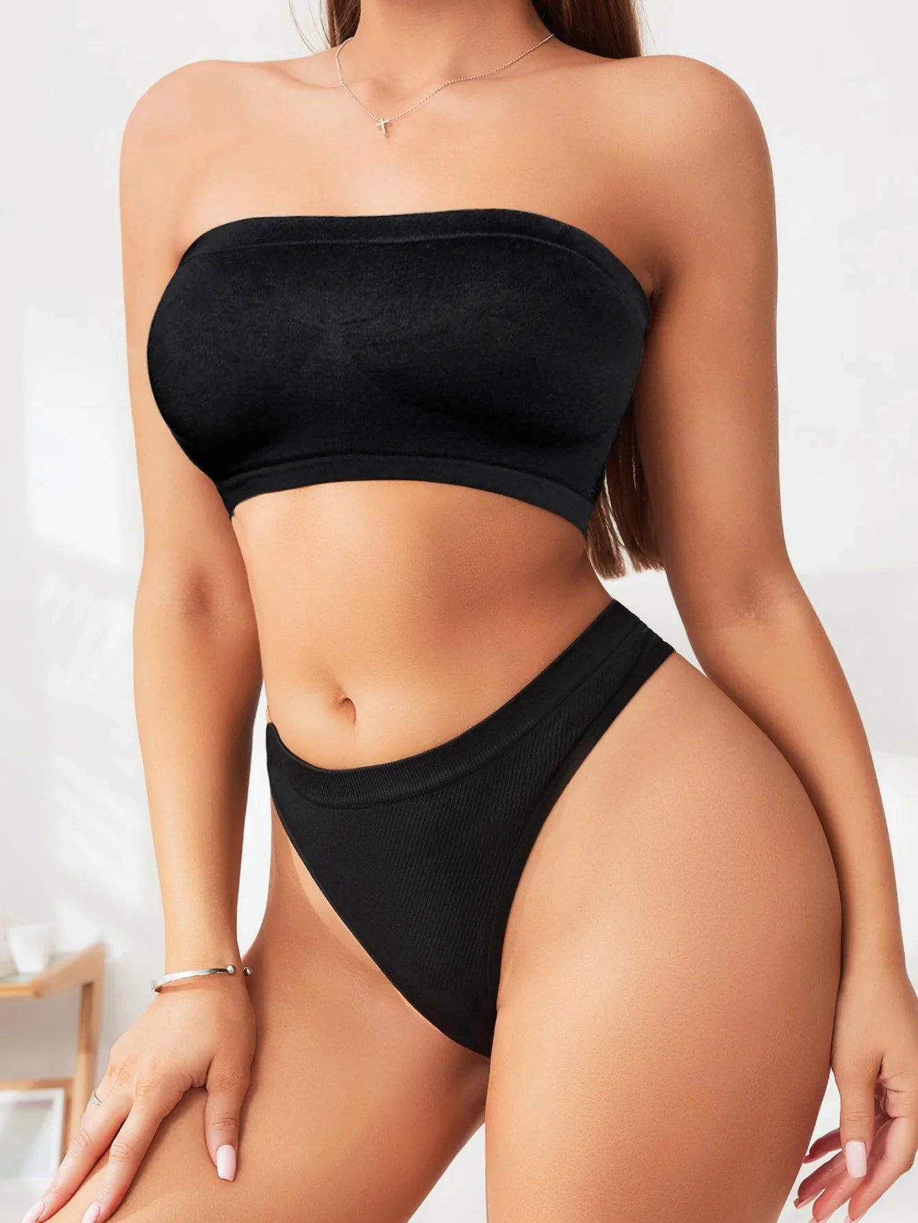 Women's underwear: breathable, versatile, strapless, seamless, wrake-around, sports, and bras that prevent exposure