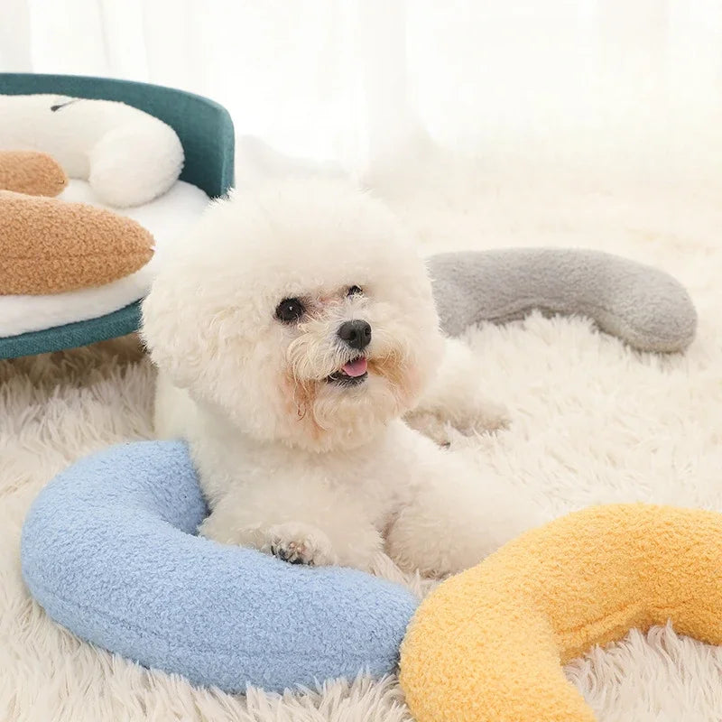 Pet Home Products Small Pillow Soft Cat and Dog Universal Pillow Creative Crescent Shaped Cervical Protection Pet Products