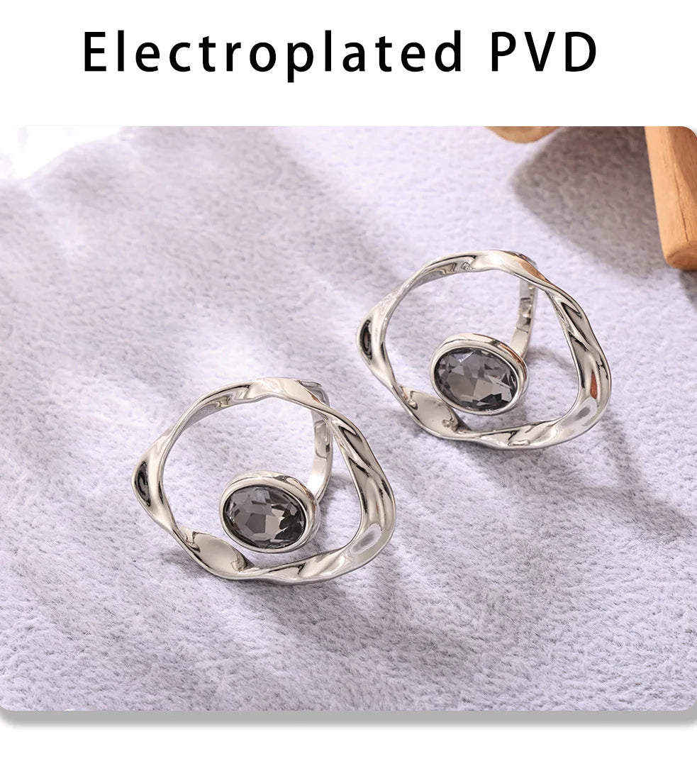 Irregular Twist Geometric Hyperbole Ring With Large Rhinestone For Women 18k Gold Plated Waterproof Women's Aesthetic Rings