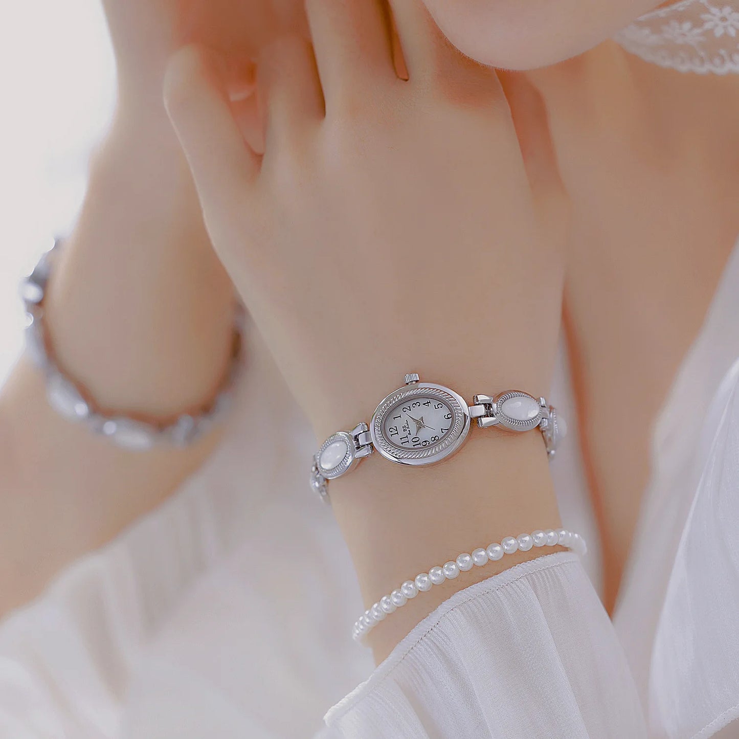 2025 New Women Wrist Watches Luxury Brand Elegant Fashion Ladies Wrist Watches For Female Clock Oval High Quality Gift Dropship