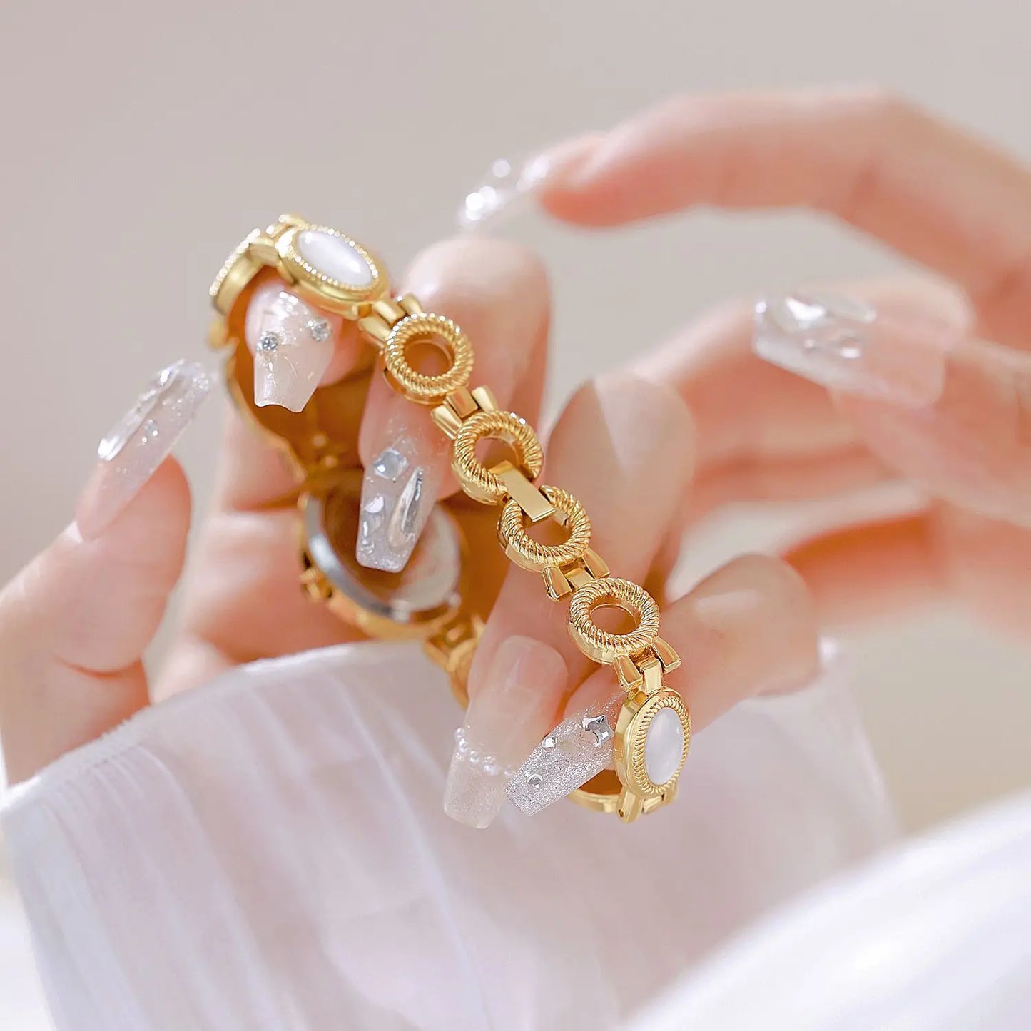 2025 New Women Wrist Watches Luxury Brand Elegant Fashion Ladies Wrist Watches For Female Clock Oval High Quality Gift Dropship