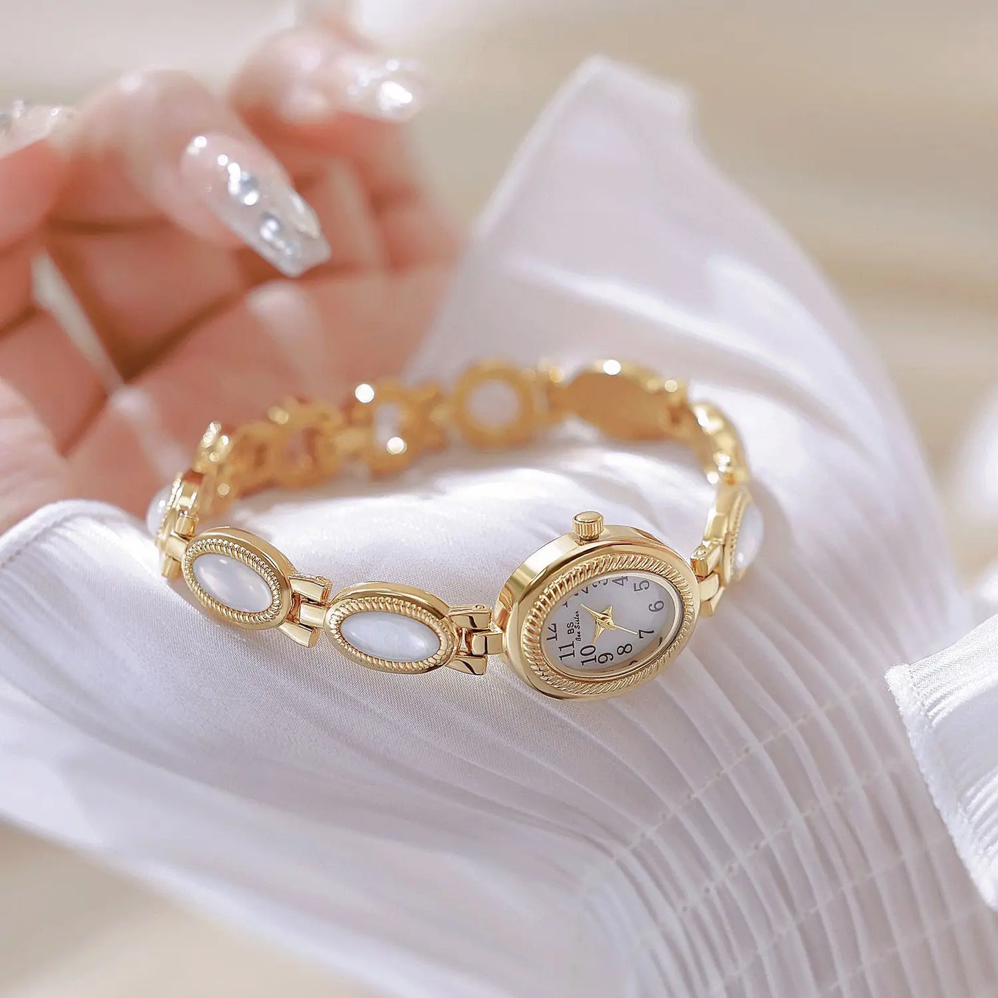 2025 New Women Wrist Watches Luxury Brand Elegant Fashion Ladies Wrist Watches For Female Clock Oval High Quality Gift Dropship