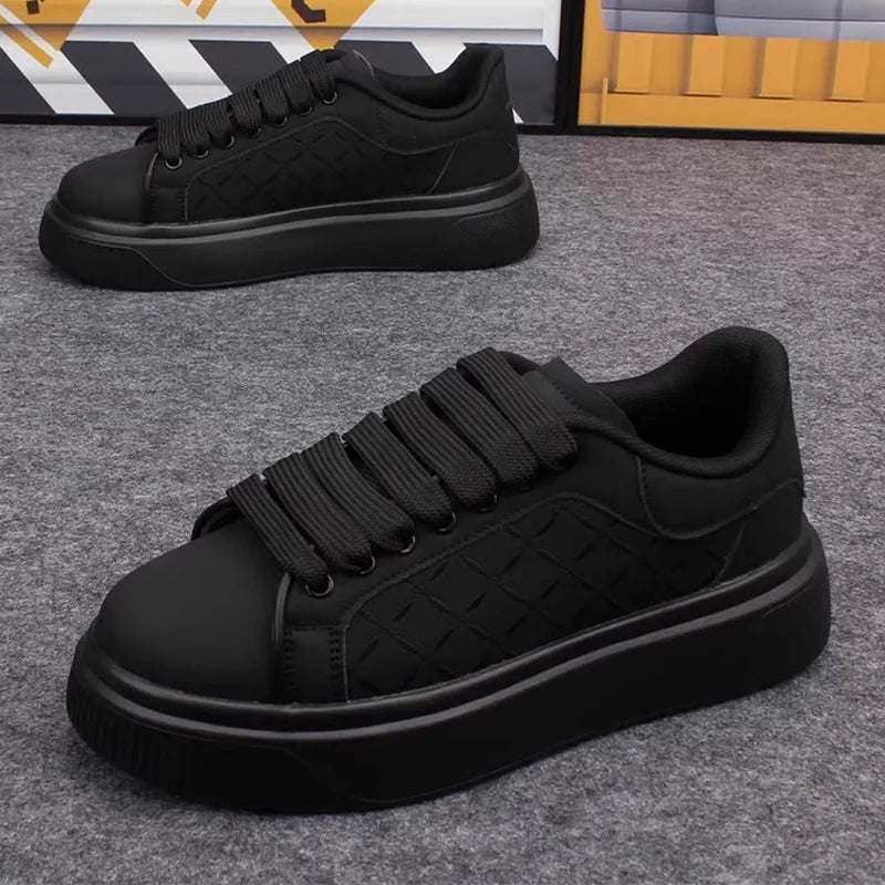 2025 new men's shoes spring and autumn flat-soled casual leather shoes sports shoes black and white men's thick-soled breathable