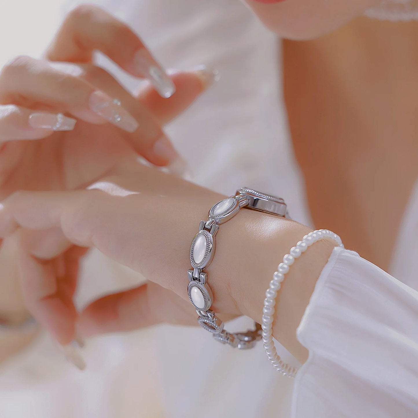 2025 New Women Wrist Watches Luxury Brand Elegant Fashion Ladies Wrist Watches For Female Clock Oval High Quality Gift Dropship